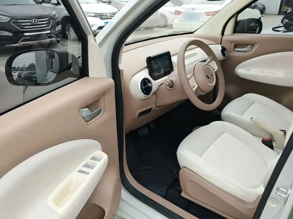 Wuling MINIEV — миниатюра 16