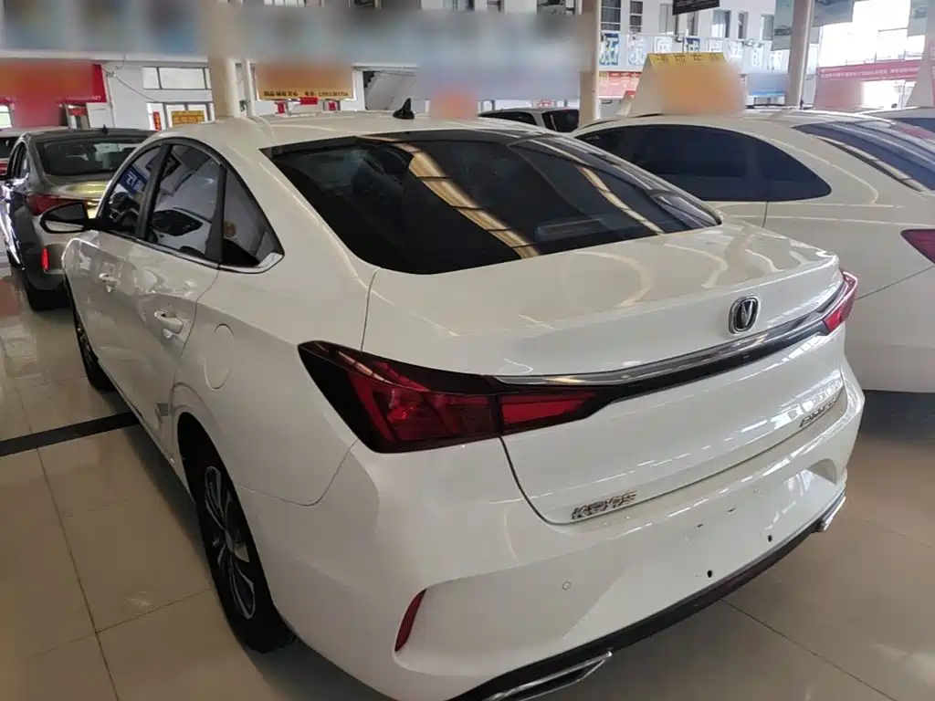 Changan Eado — миниатюра 5