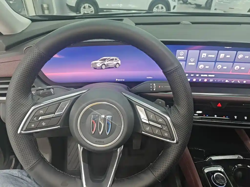 Buick Envision Plus — миниатюра 11