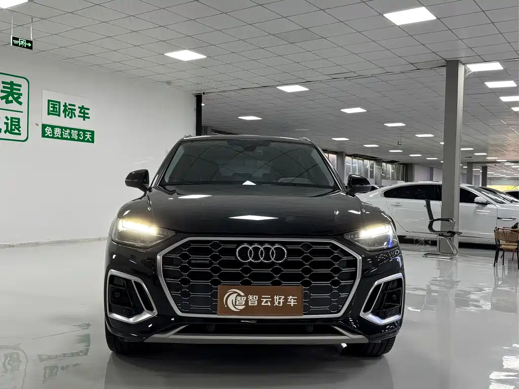 Audi Q5L — миниатюра 2