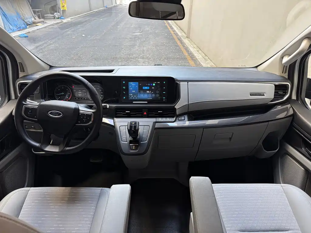 Ford Transit — миниатюра 8