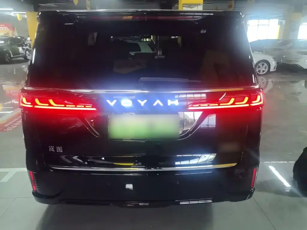 VOYAH Dreamer — миниатюра 6