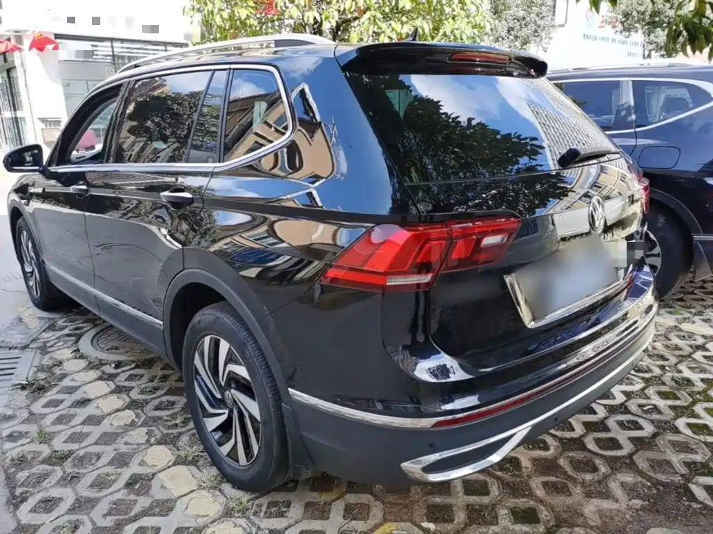 Volkswagen Tiguan L — миниатюра 5