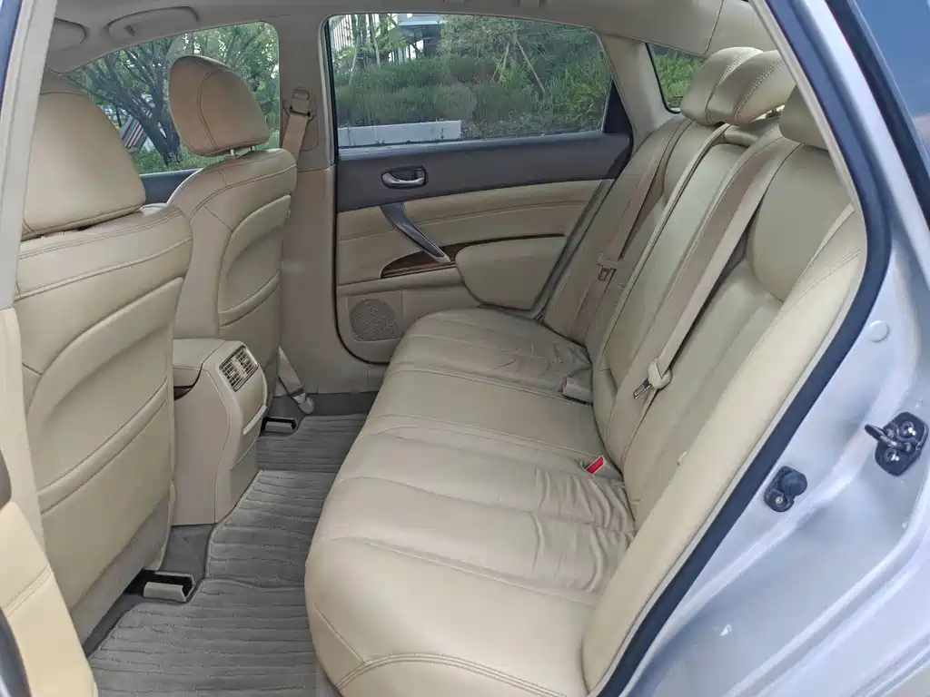 Nissan Teana — миниатюра 10