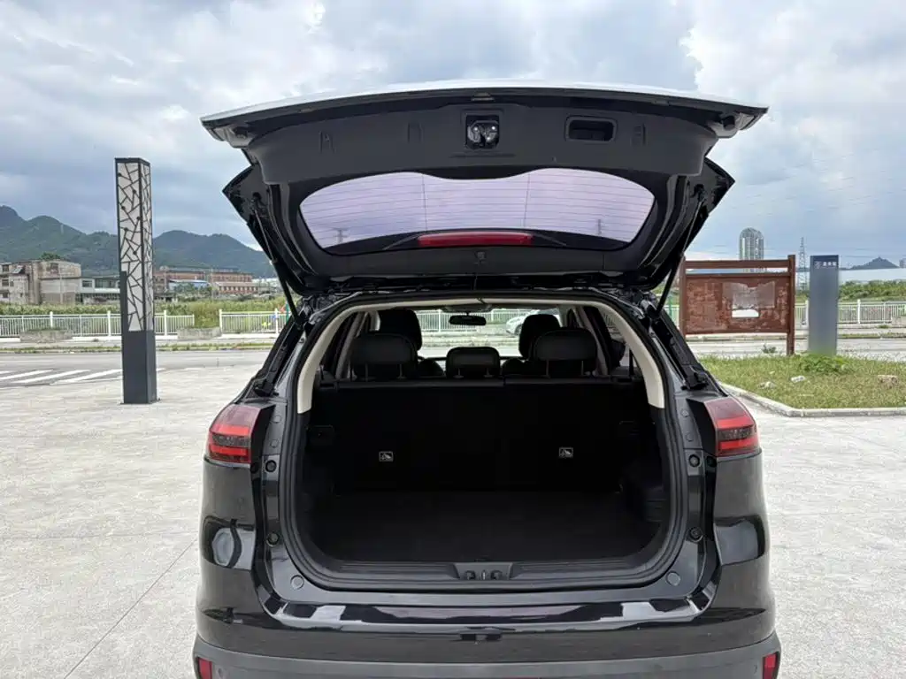 Geely Boyue — миниатюра 19