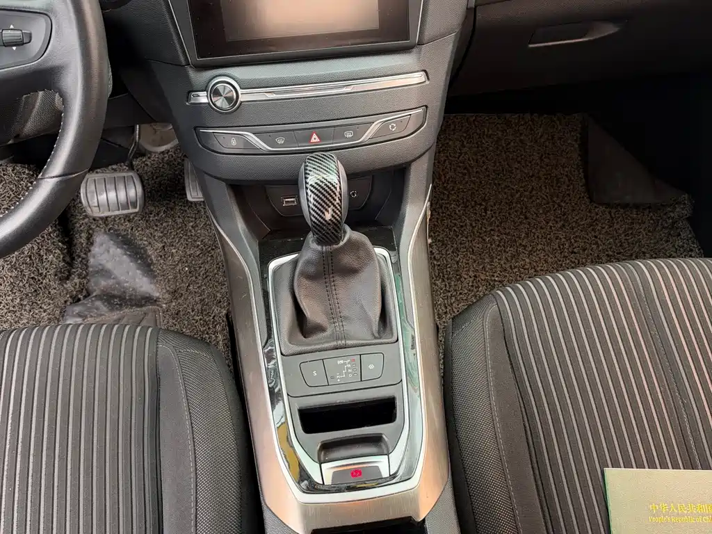 Peugeot 408 — миниатюра 19