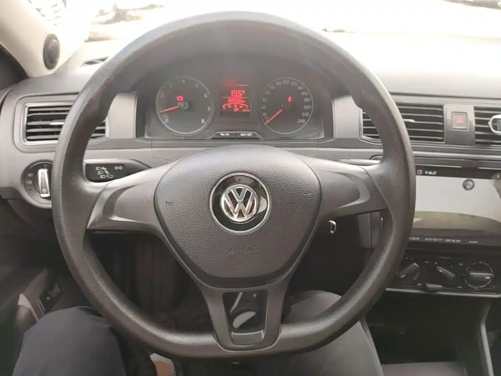 Volkswagen Santana — миниатюра 11