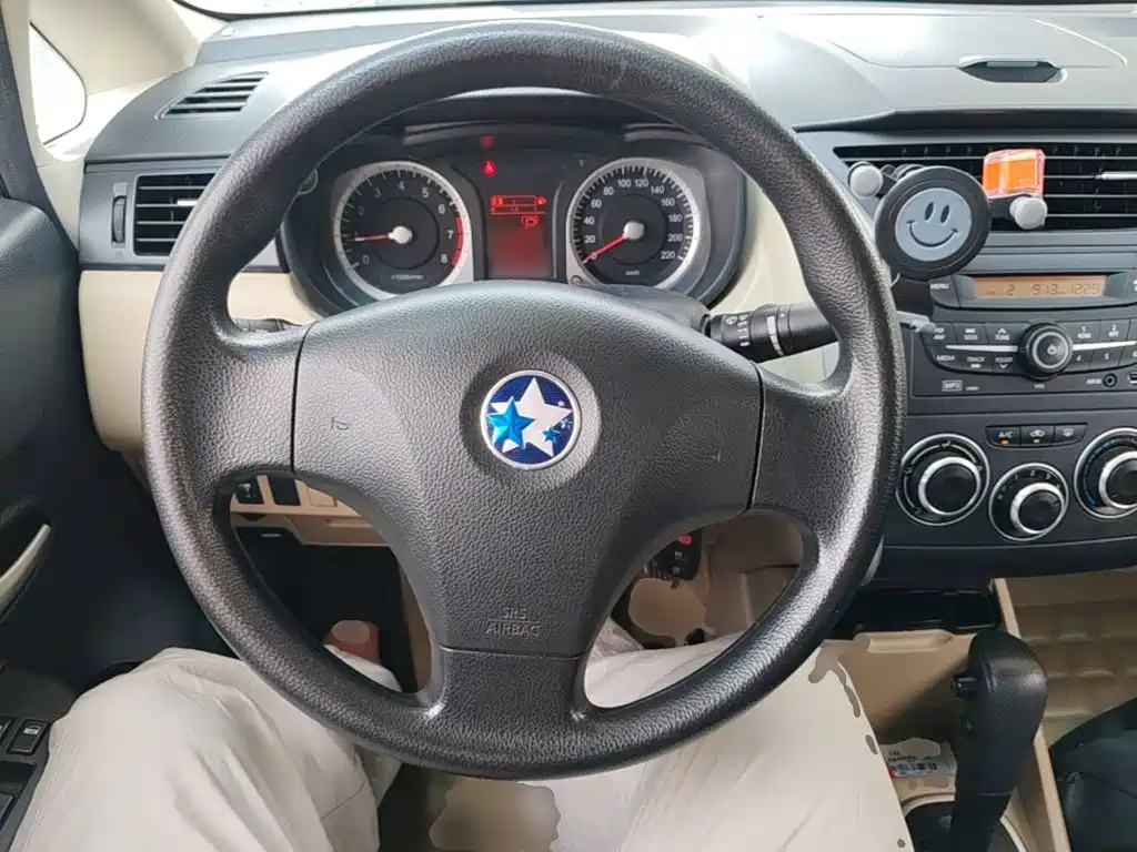 Venucia R50 — миниатюра 7