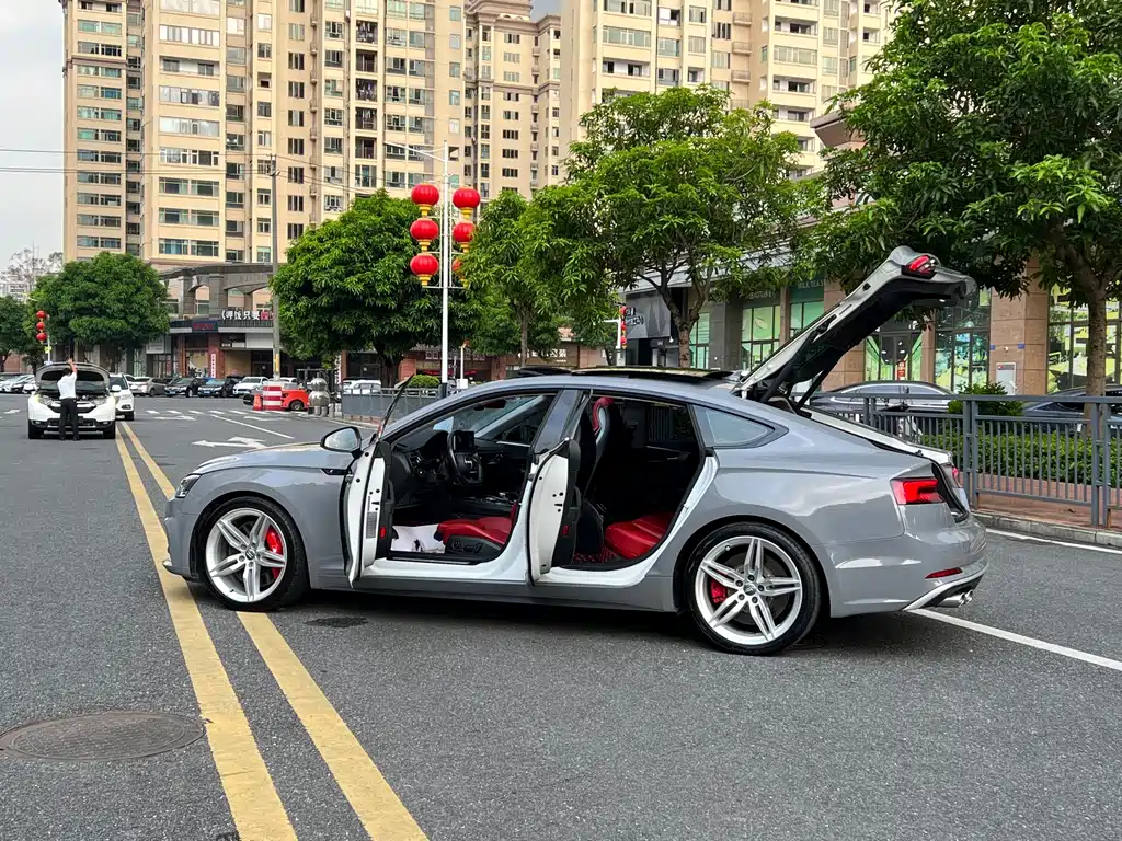 Audi A5 (Import) — миниатюра 8