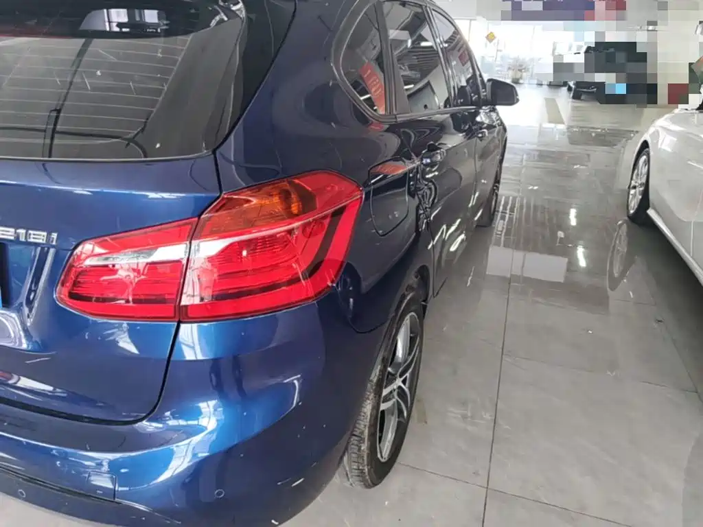 BMW 2 Series Active Tourer — миниатюра 8