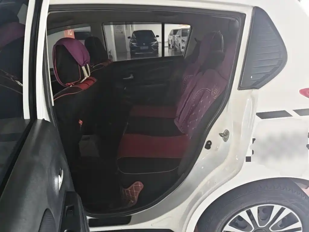 Venucia R50 — миниатюра 17