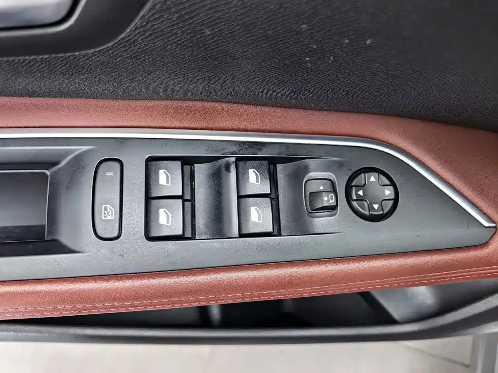 Peugeot 4008 — миниатюра 9