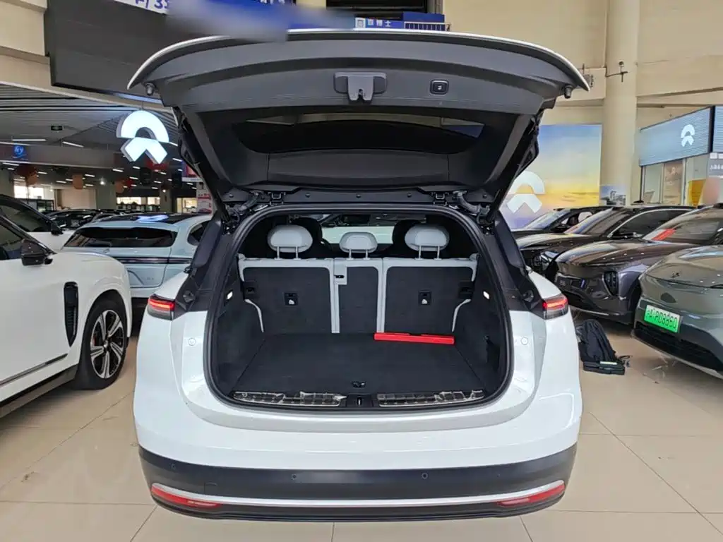NIO ES6 — миниатюра 15