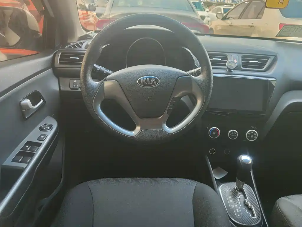 Kia K2 — миниатюра 8
