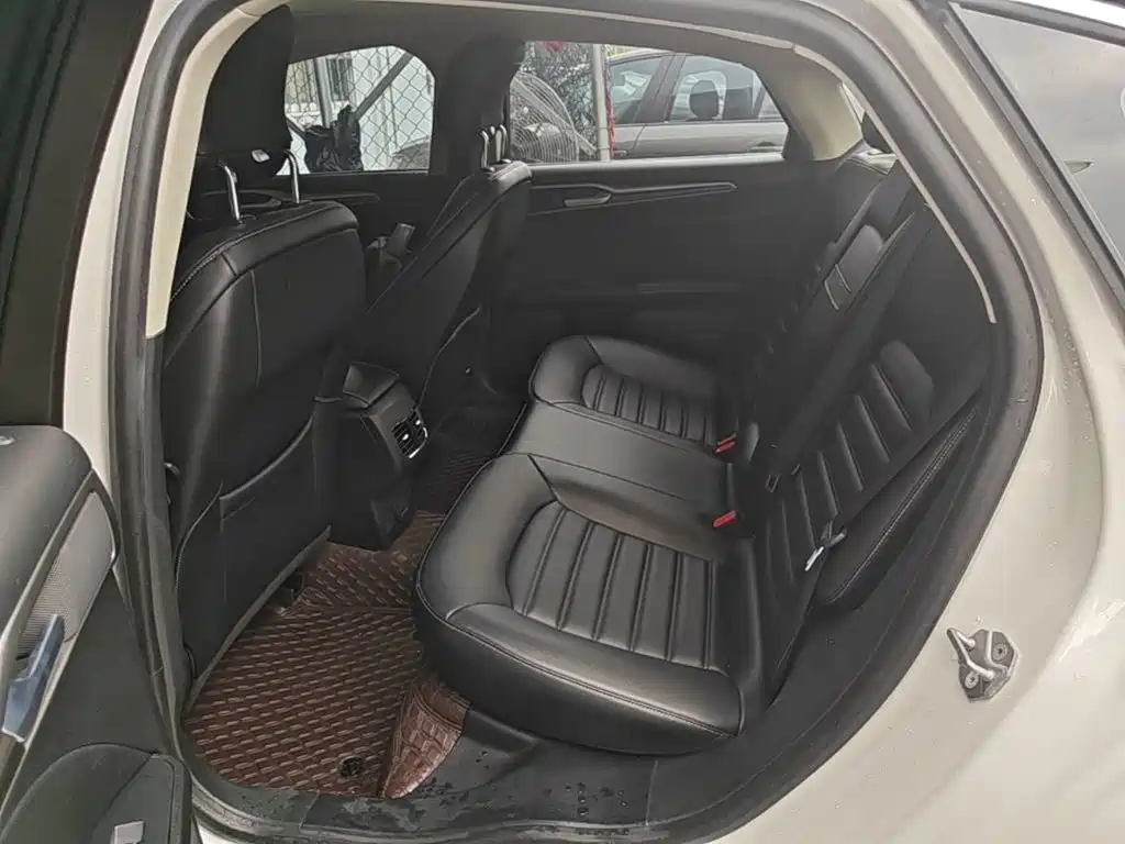 Ford Mondeo — миниатюра 17