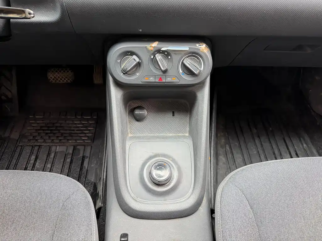 Wuling Hongguang EV — миниатюра 12