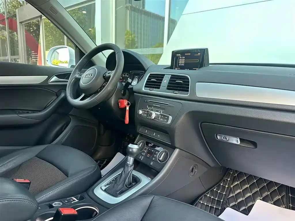 Audi Q3 — миниатюра 8