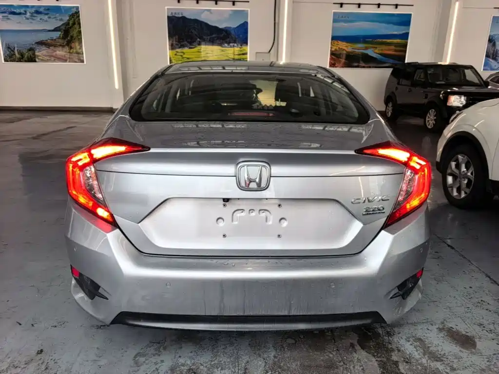 Honda Civic — миниатюра 6