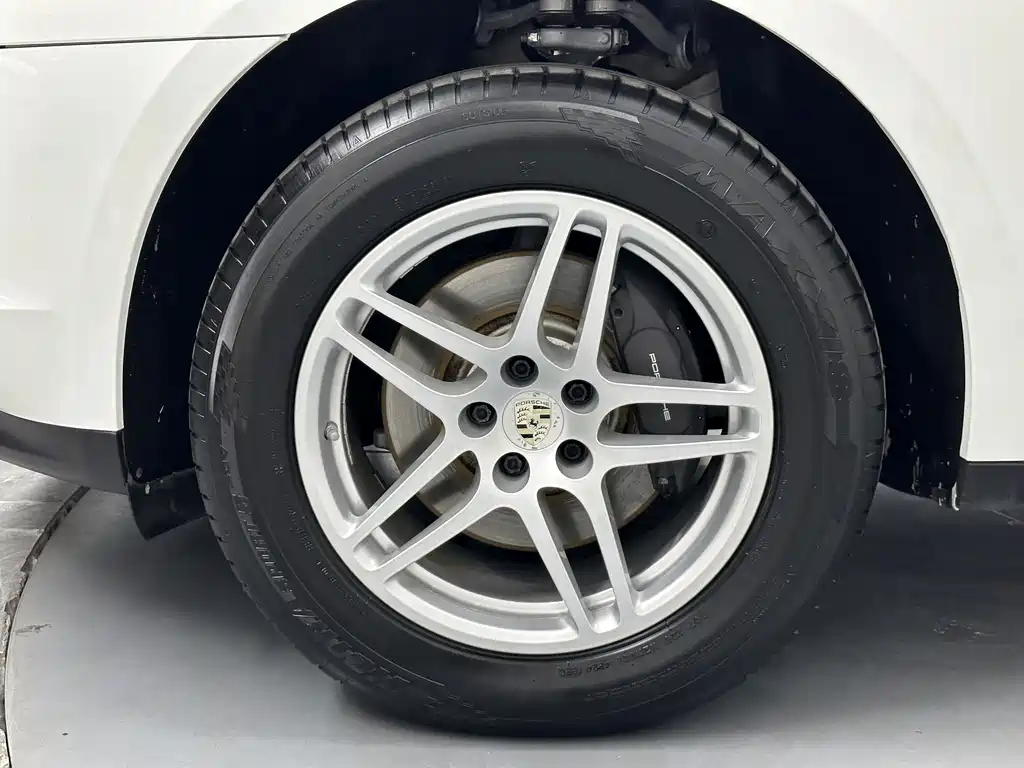 Porsche Macan — миниатюра 23