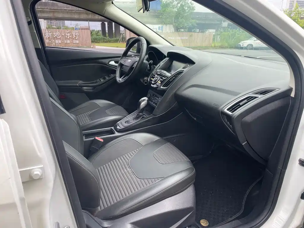 Ford Focus — миниатюра 25