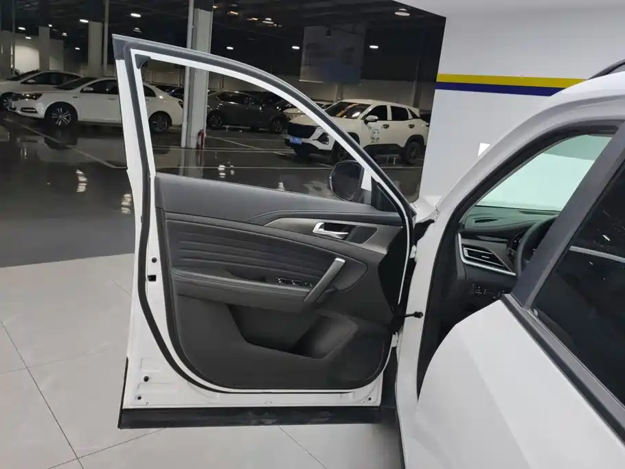 Changan CS35PLUS — миниатюра 7