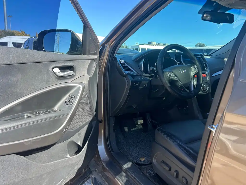 Hyundai Santa Fe — миниатюра 5