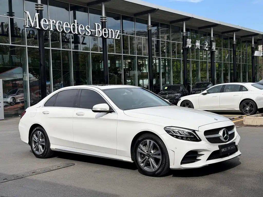 Mercedes-Benz C-Class — миниатюра 7