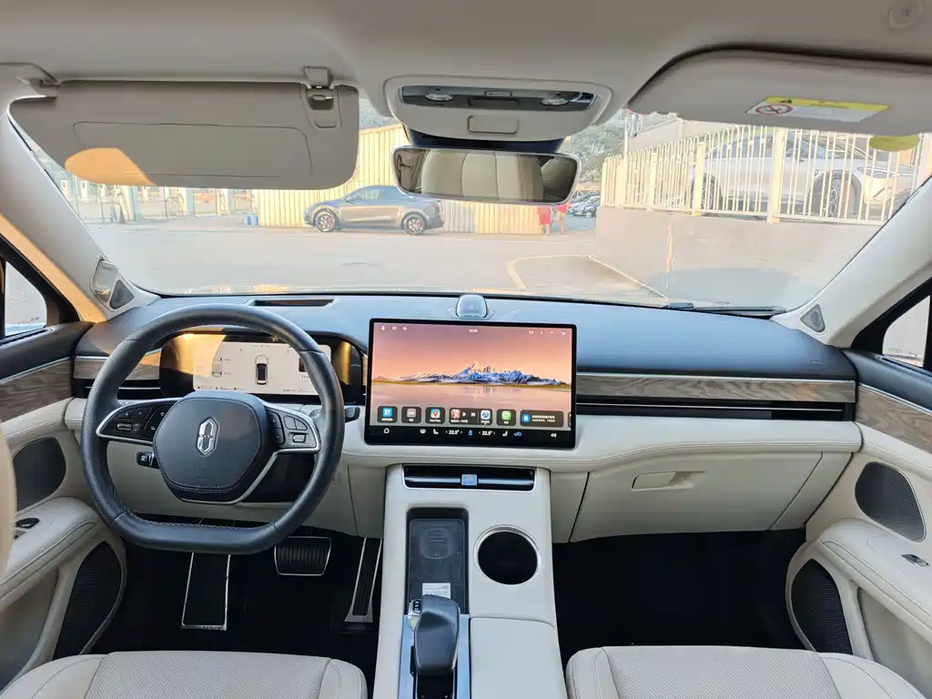 Aito M5