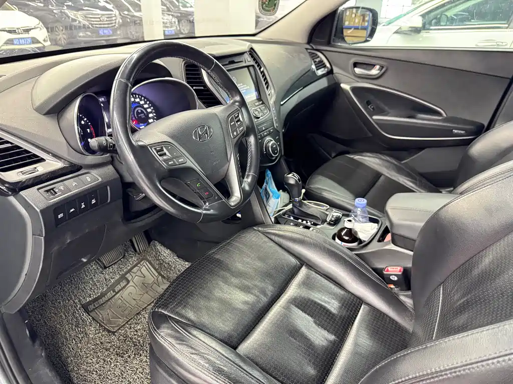 Hyundai Santa Fe (Import) — миниатюра 7
