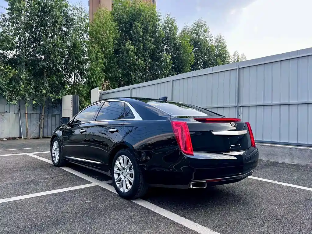 Cadillac XTS — миниатюра 6
