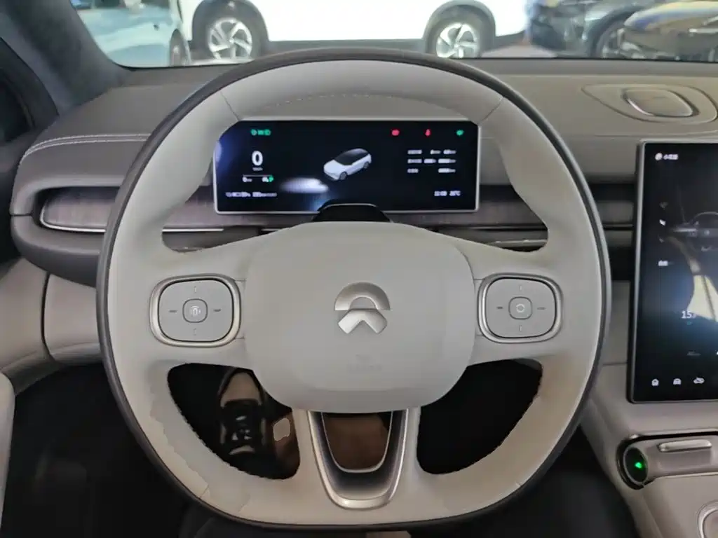 NIO ES6 — миниатюра 7