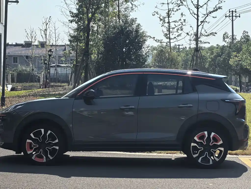 Lynk & Co 06 — миниатюра 5