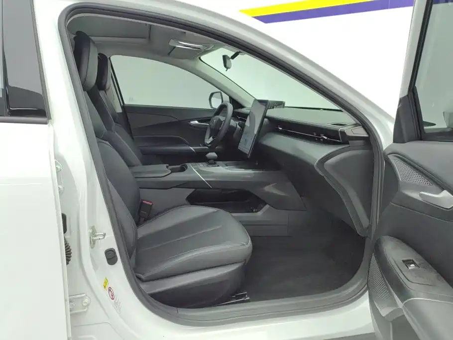 Changan Eado — миниатюра 8