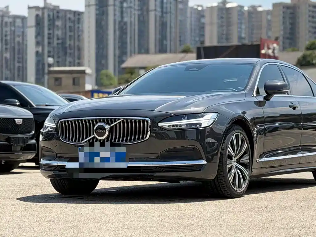 Volvo S90 2024 B5 Luxury