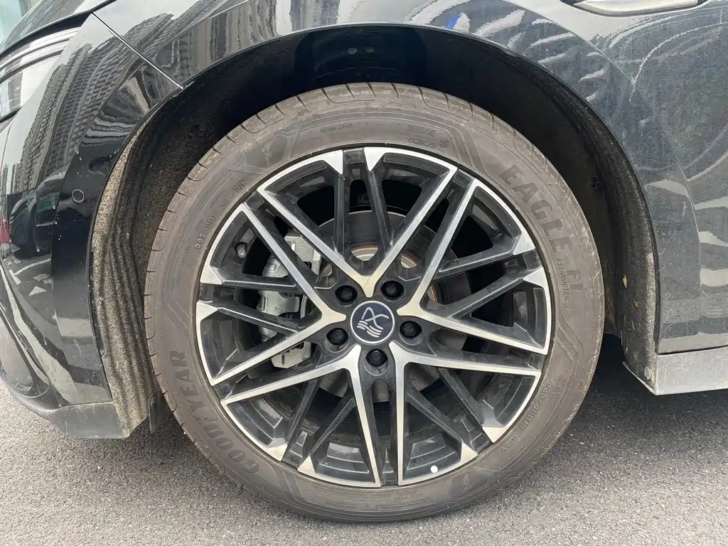 BYD Han — миниатюра 6
