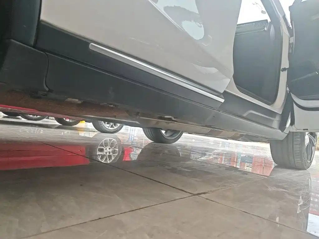 BYD Tang New Energy — миниатюра 21