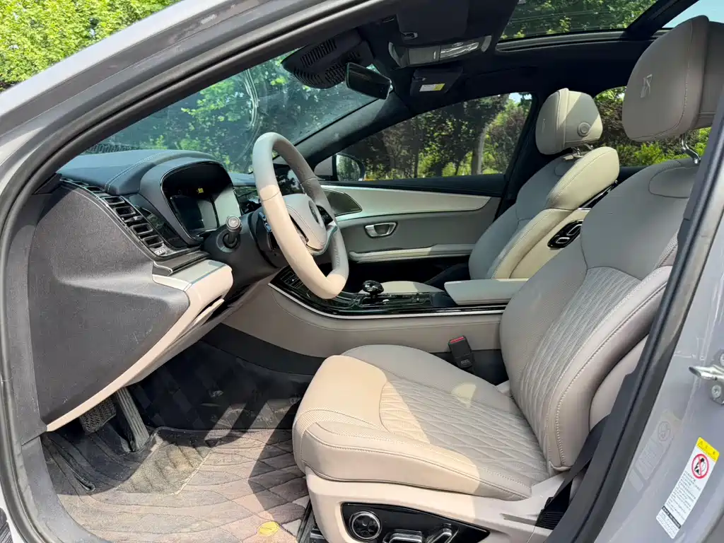 BYD Han 2025 EV Smart Drive 701KM