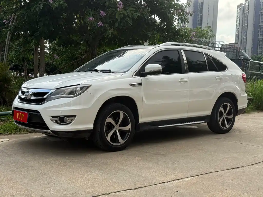 Купить BYD S7