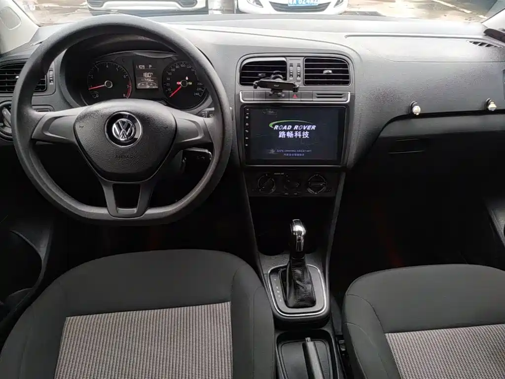 Volkswagen Polo — миниатюра 13