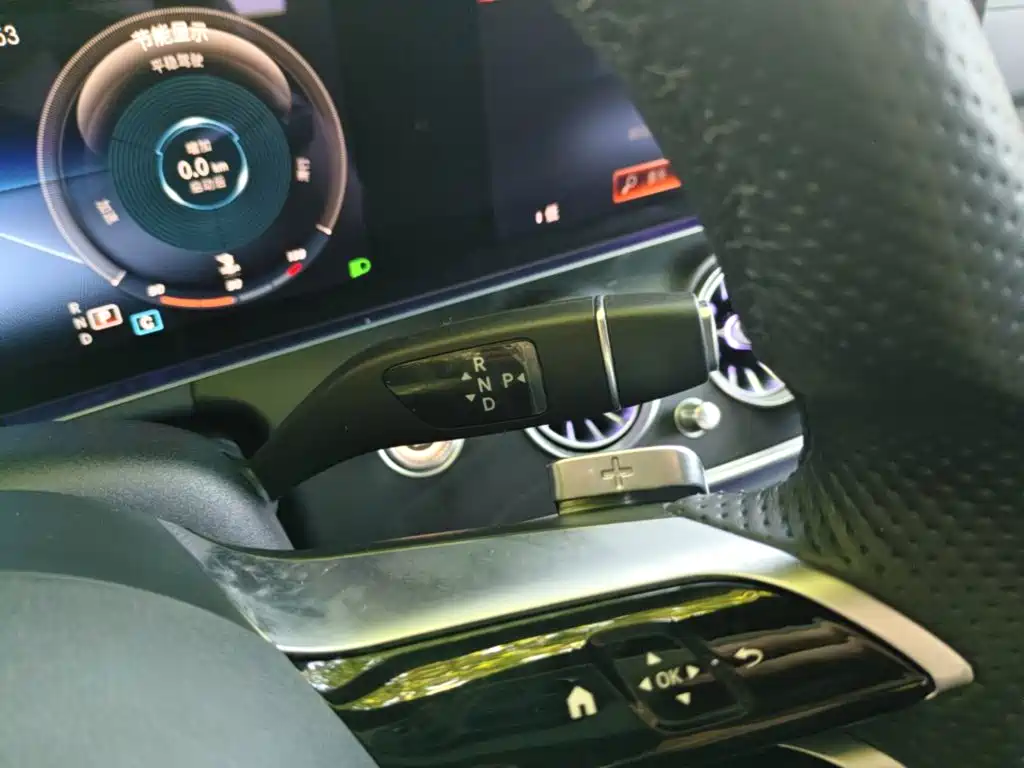 Mercedes-Benz E-Class (Import) — миниатюра 14