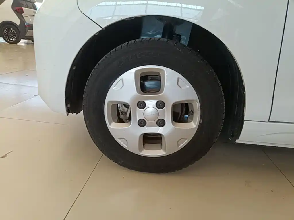 Roewe Clever — миниатюра 23