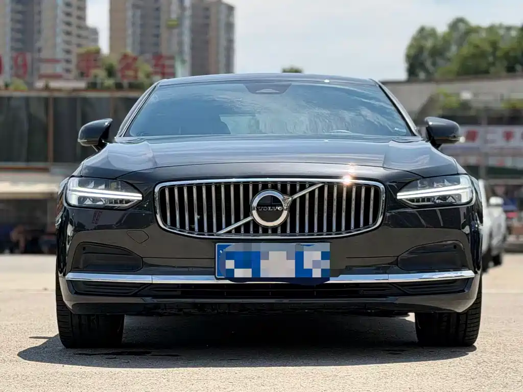 Volvo S90 2024 B5 Luxury
