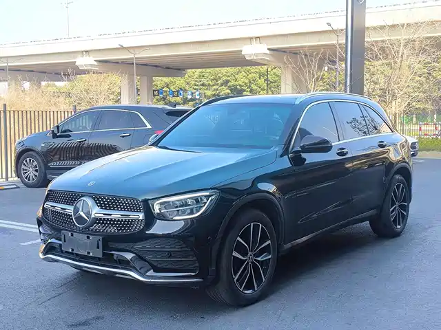 MERCEDES-BENZ GLC