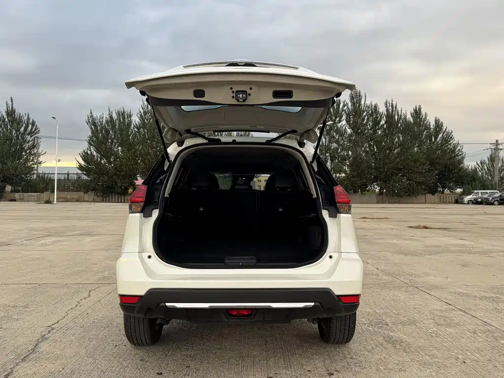 Nissan X-Trail — миниатюра 7
