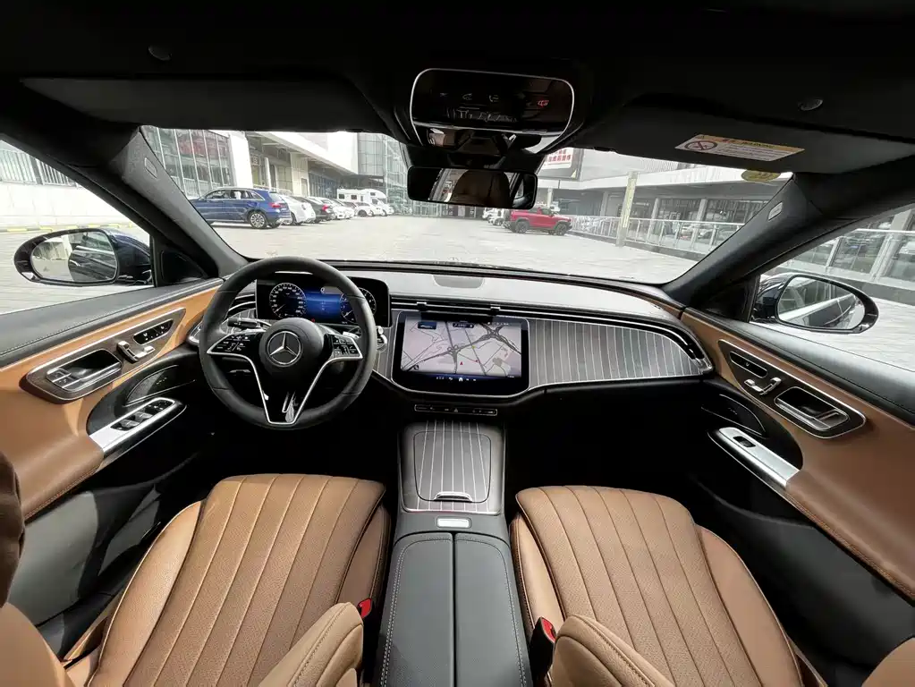 Mercedes-Benz E-Class E 2024 E 300 L Fashion