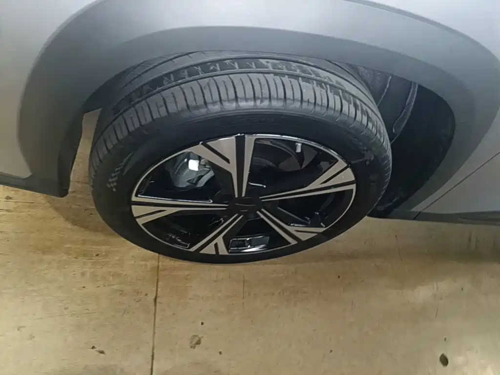 Geely Boyue — миниатюра 23