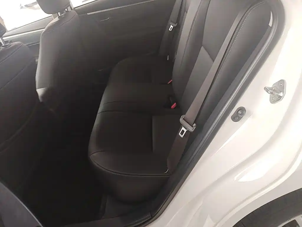 Toyota Corolla — миниатюра 17