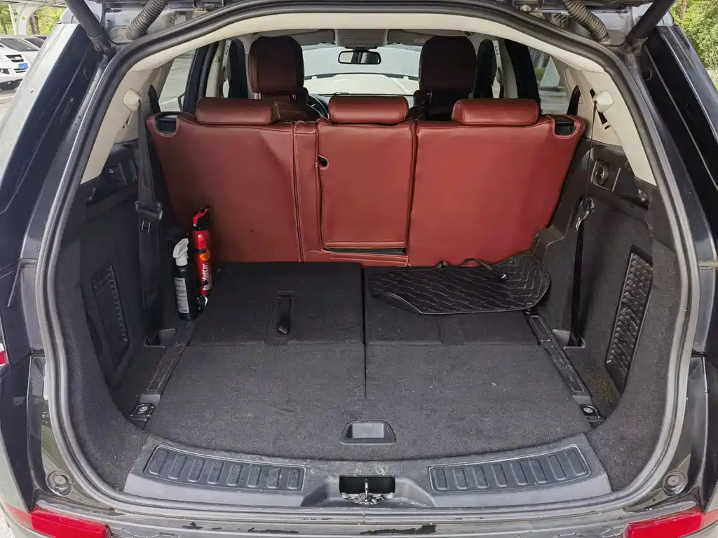 Land Rover Discovery Sport — миниатюра 13