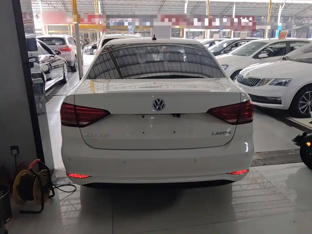 Volkswagen Lavida — миниатюра 6