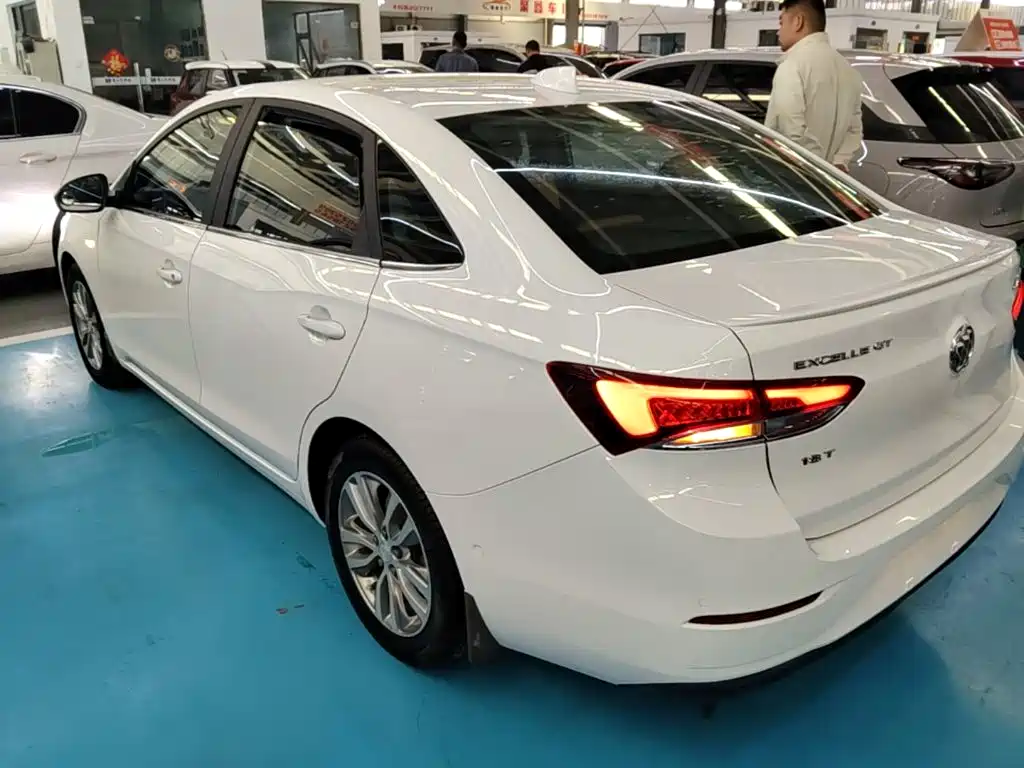 Buick Excelle — миниатюра 5